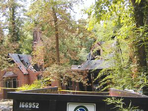 P8080004 2005-08-08-3 143 Pinecrest.jpg